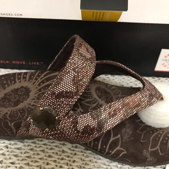 NIB Vionic Cocoa Sandals in Bronze Snake - Picture 7 of 16